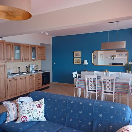 Navy Blue Apartment Неа Скиони Екстериор снимка