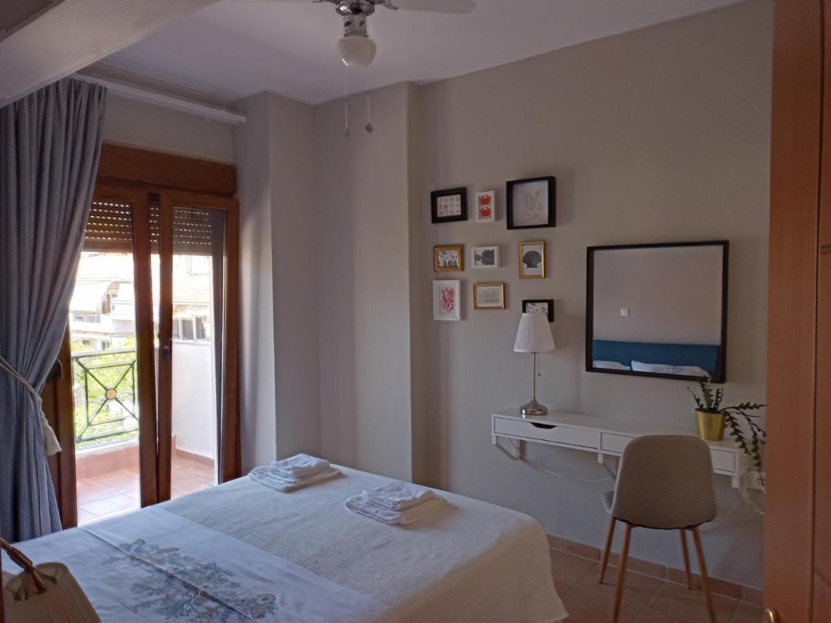 Navy Blue Apartment Неа Скиони Екстериор снимка