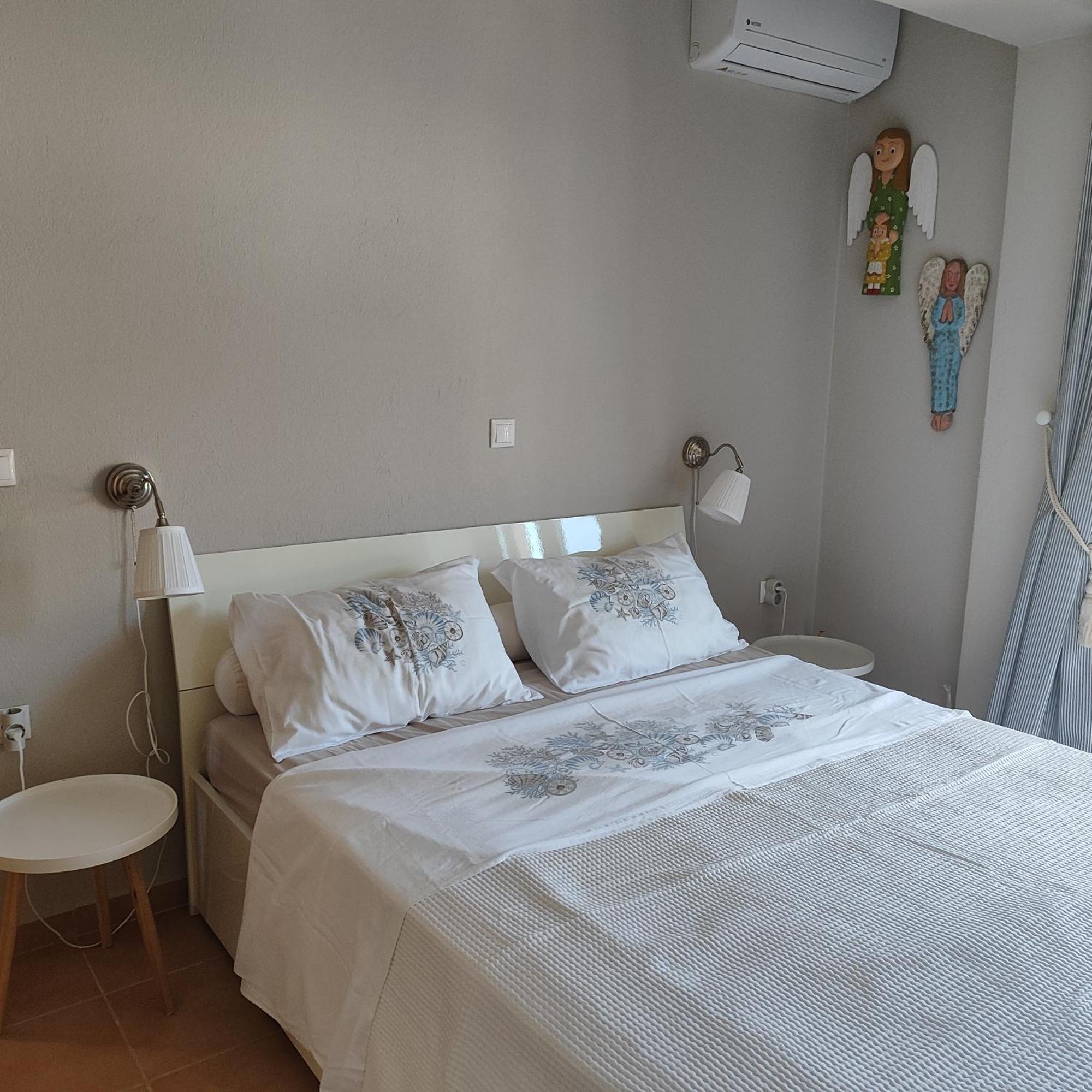 Navy Blue Apartment Неа Скиони Екстериор снимка
